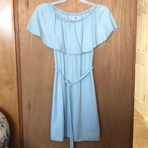 Light blue dress (optional off-the-shoulder) Med